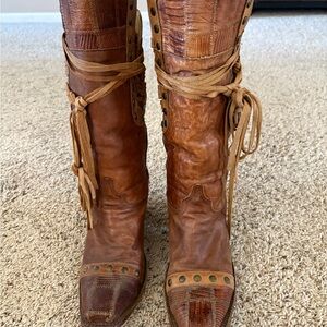 Corral Brown Boots with Distressed Leather